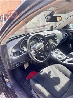 Chrysler 200